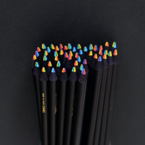 crayons arc-en-ciel multicolores