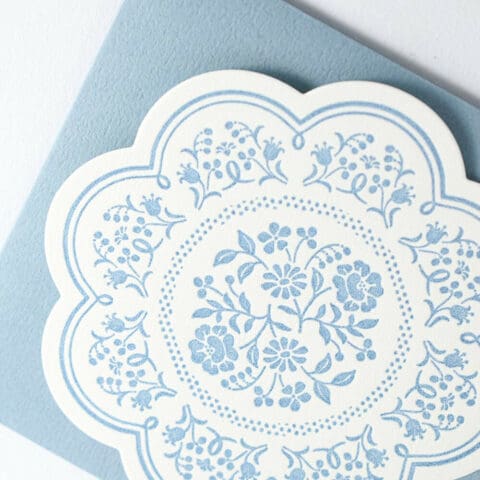 Carte broderie bleue