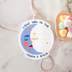 Etiquettes To the Moon