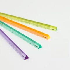 Règles triangulaires New Look