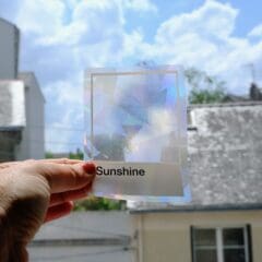 Sun Catcher / Rainbow Maker Nuancier Pantone  