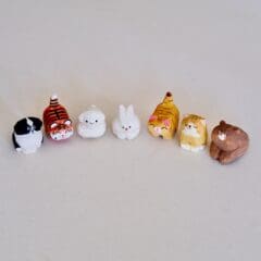 Figurine Japonaise en Bois - Chat Roux Malicieux